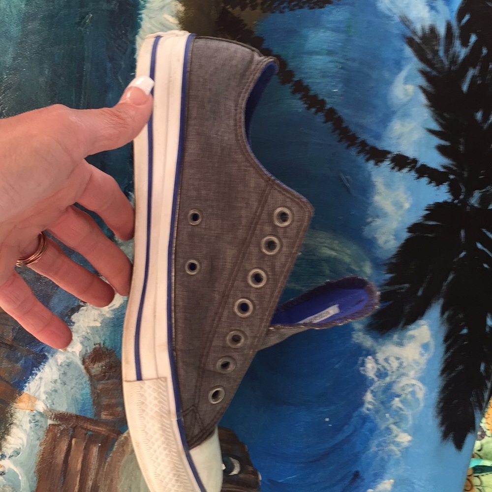 Converse shoes - Picture 2 of 5